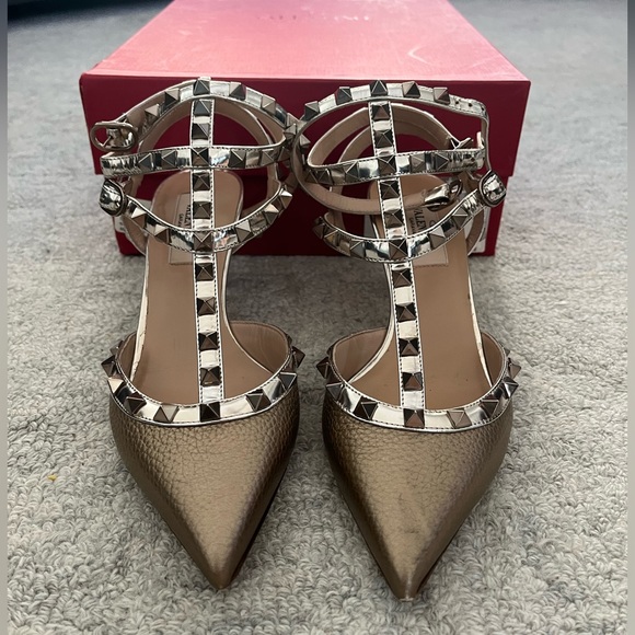 EUC Valentino Rockstud Pumps 65mm size 6 EU36 light gold - Picture 3 of 14